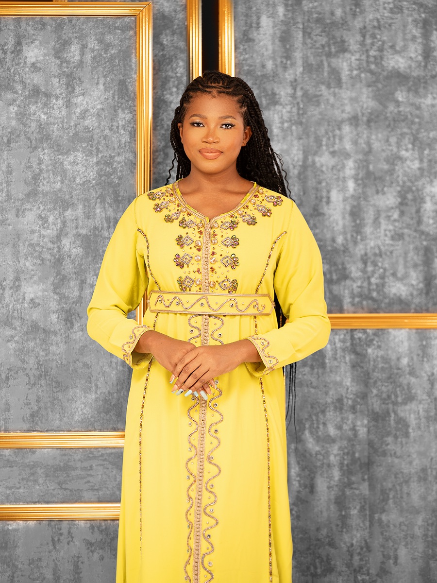 https://lms.elsa-technologies.com/storage/photos/1/Caftans et robes toutes occasions/Caftan une piКce JAUNE POMME/IMG_20230814_051814_(900_x_1200_pixel).jpg